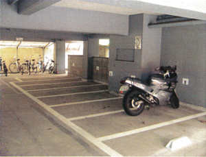 桜新町 屋根あり バイク駐車場